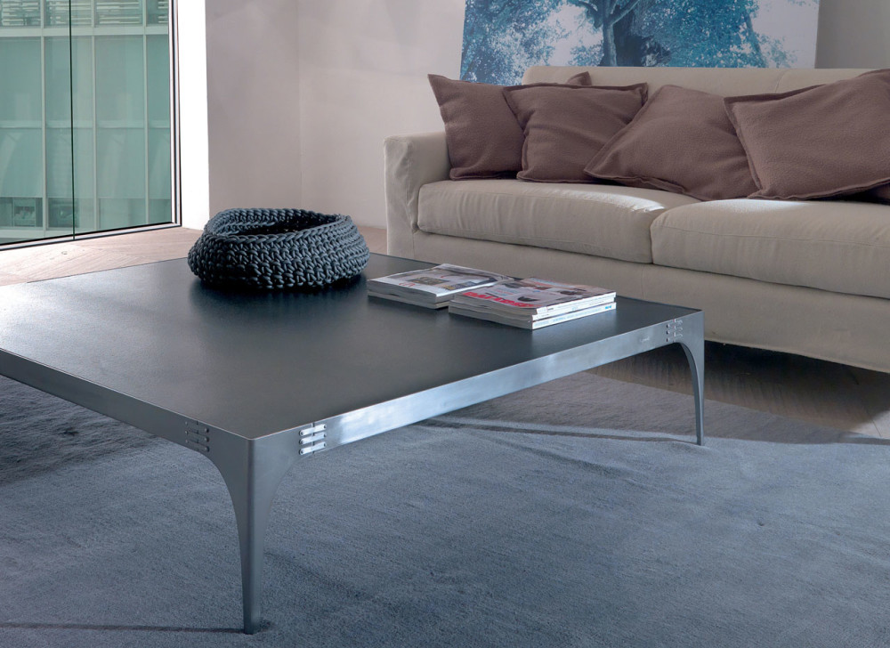 Legami dining table