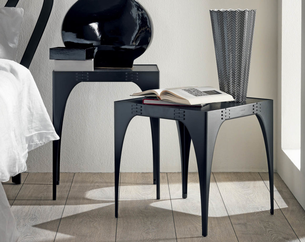 Legami nightstand