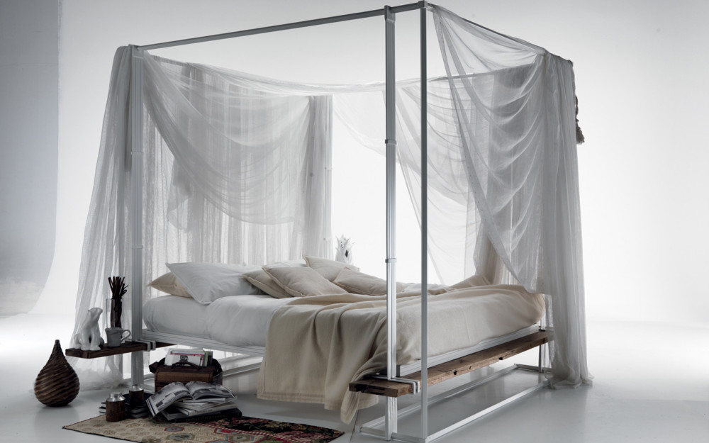 Eroica bed canopy